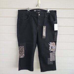 NWT DG2 Diane Gilman Capri jean pants with mid rise